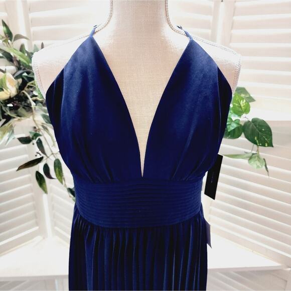 LULU'S NAVY PLEATED CRISS CROSS ADJ STRAPE DRESS SIZE LARGE NEW - Picture 2 of 9
